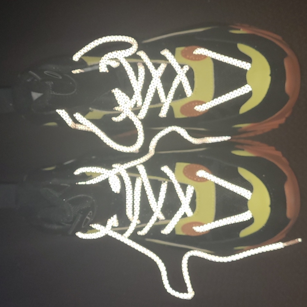 New "hot" Javi "Logic" sneakers with light sensitive laces sizes 8.5,9 and 9.5 - Picture 3 of 11